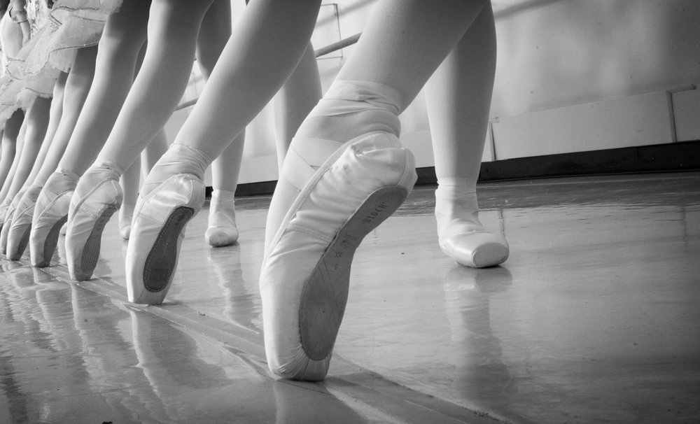 Balett táncos cipők sorakoznak